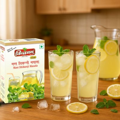 Kichnam Mast shikanji maslaa pack with the 2 glasses of Sikanji and lemon slice